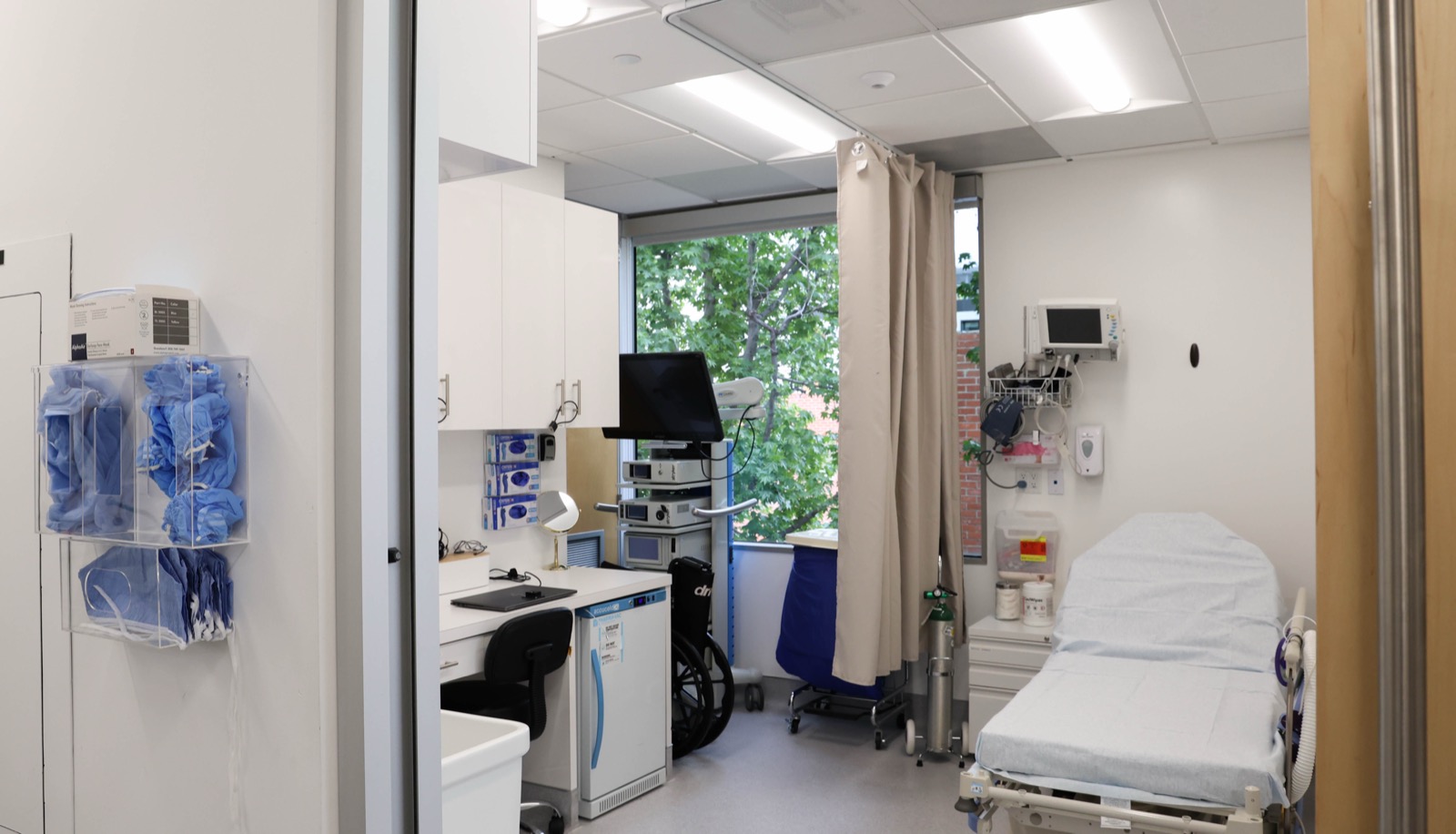 True Surgical Center recovery bay &mdash; private post-op care, Beverly Hills